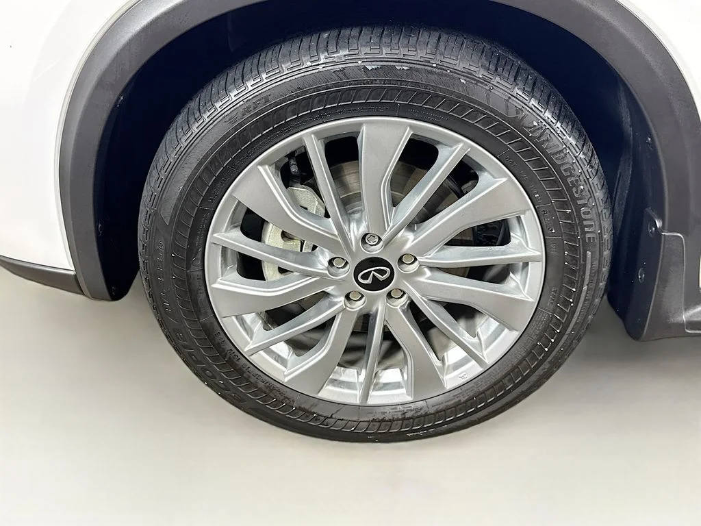 Certified Used 2024 White INFINITI PURE image 42