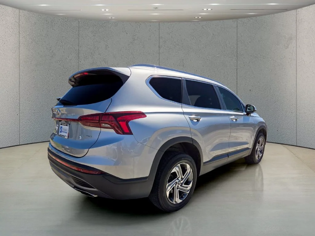Used 2023 Silver Hyundai SEL image 5