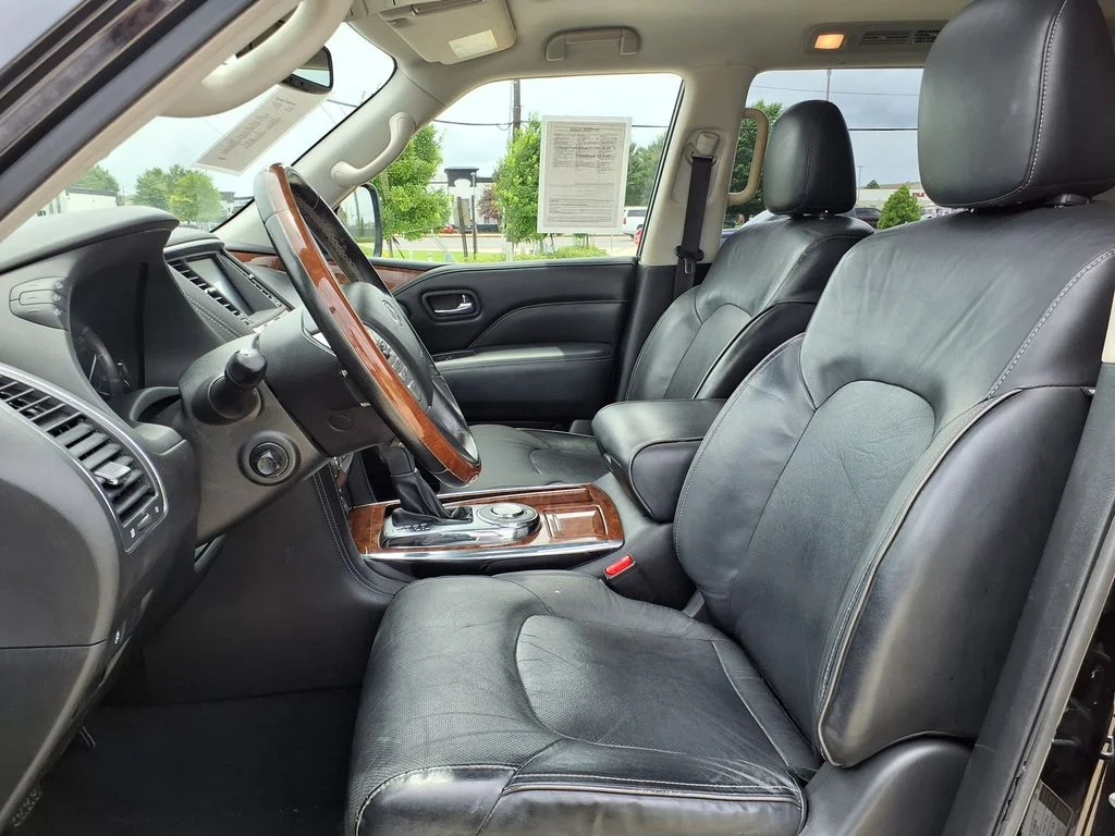 Used 2019 Black INFINITI LUXE image 19