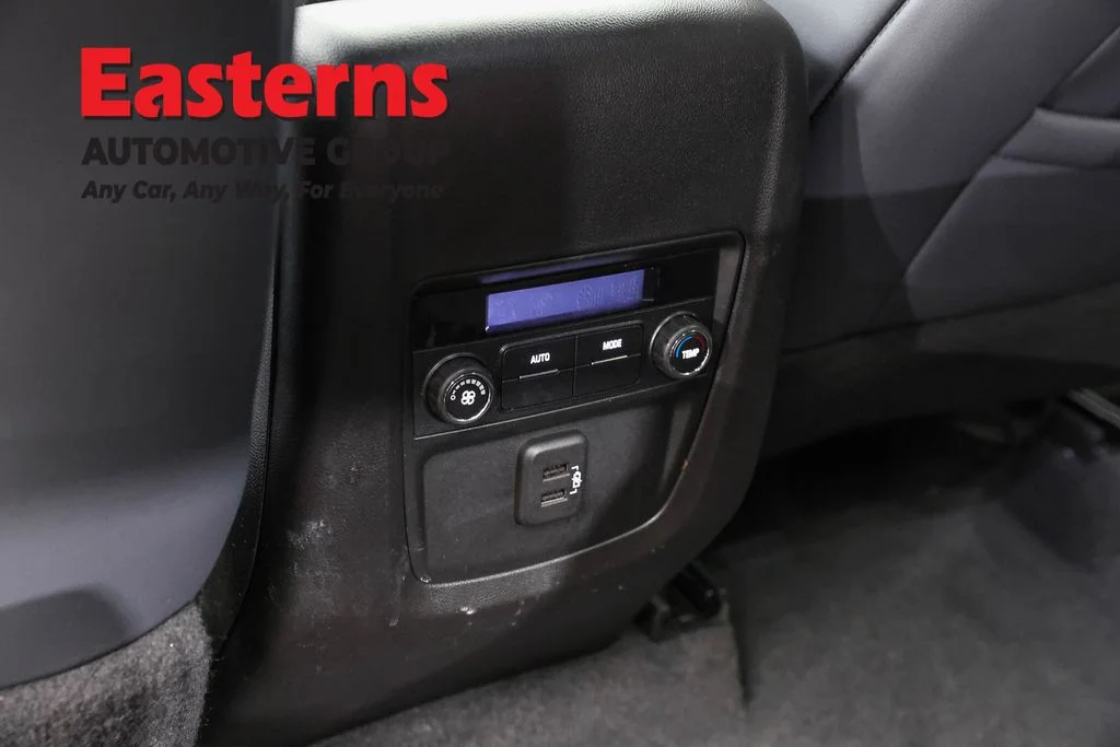 Used 2023 Black Buick Essence image 23