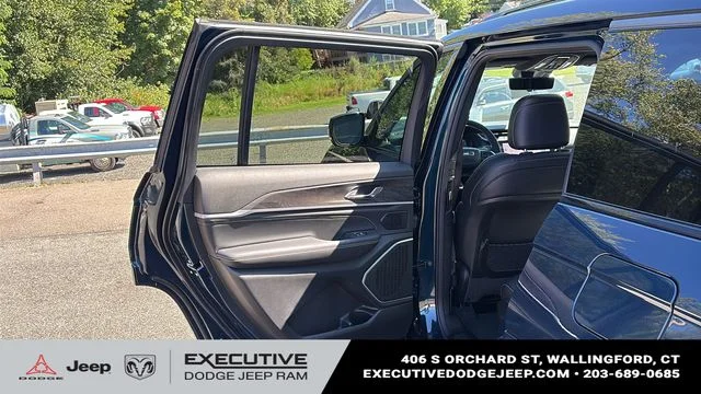 New 2027 Fathom Blue Pearl-Coat Paint Jeep Limited Reserve image 22