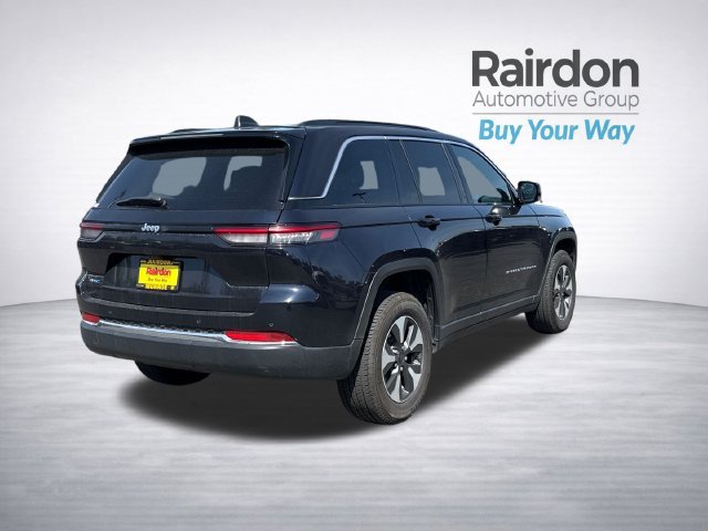 Used 2024 Midnight Sky Jeep 4xe image 7