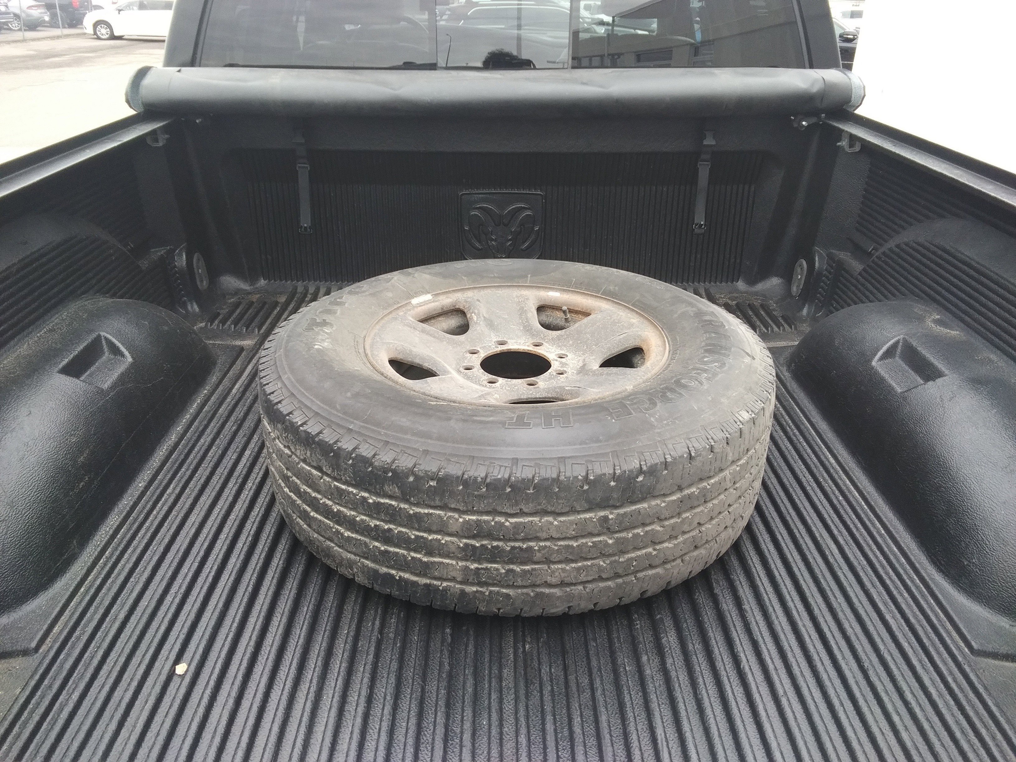 Used 2003 Black Dodge SLT image 8