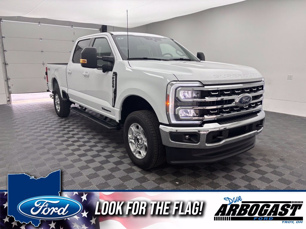 New 2026 White Ford XLT image 1