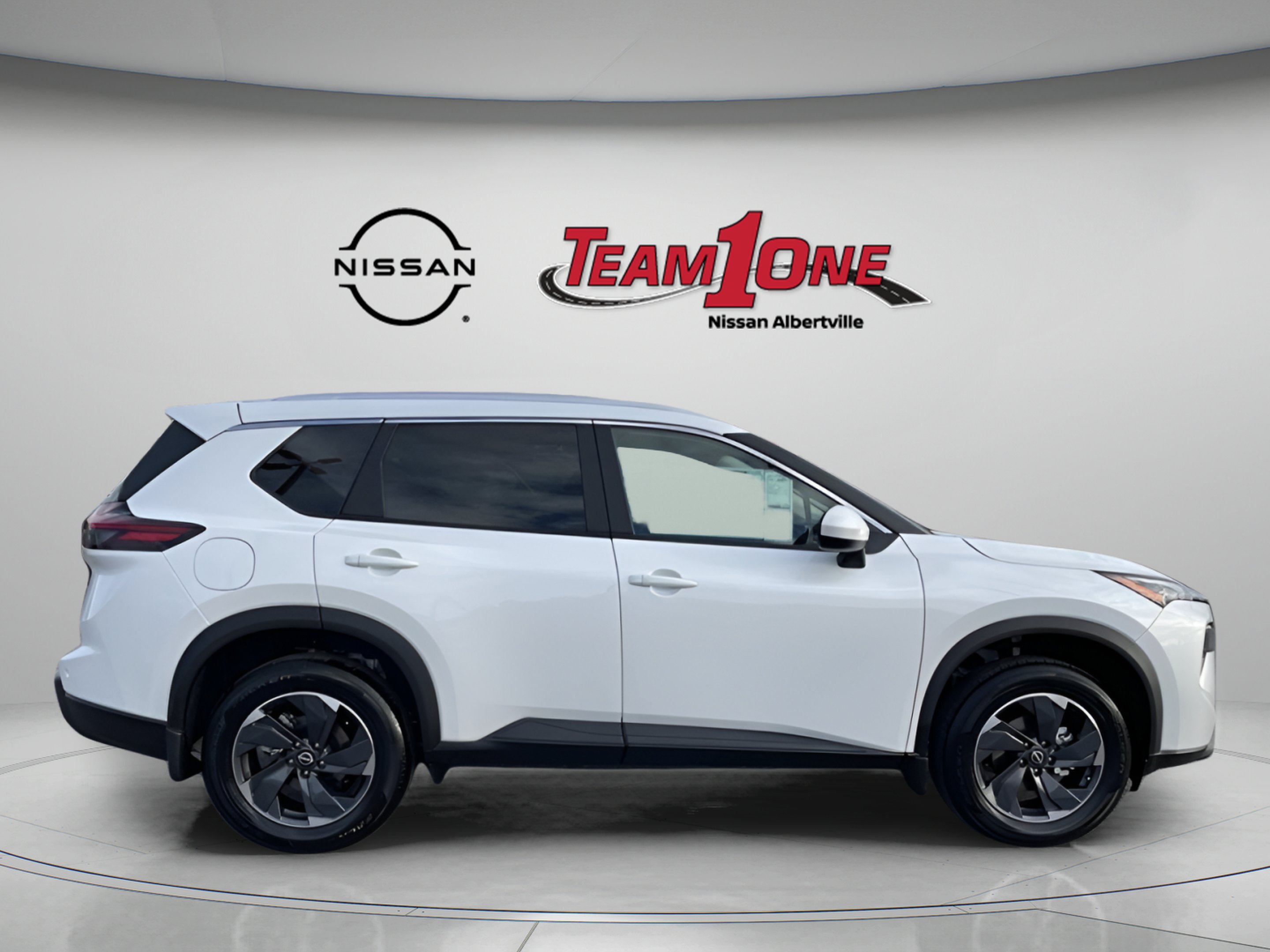 2026 Nissan Rogue SV - Photo 5