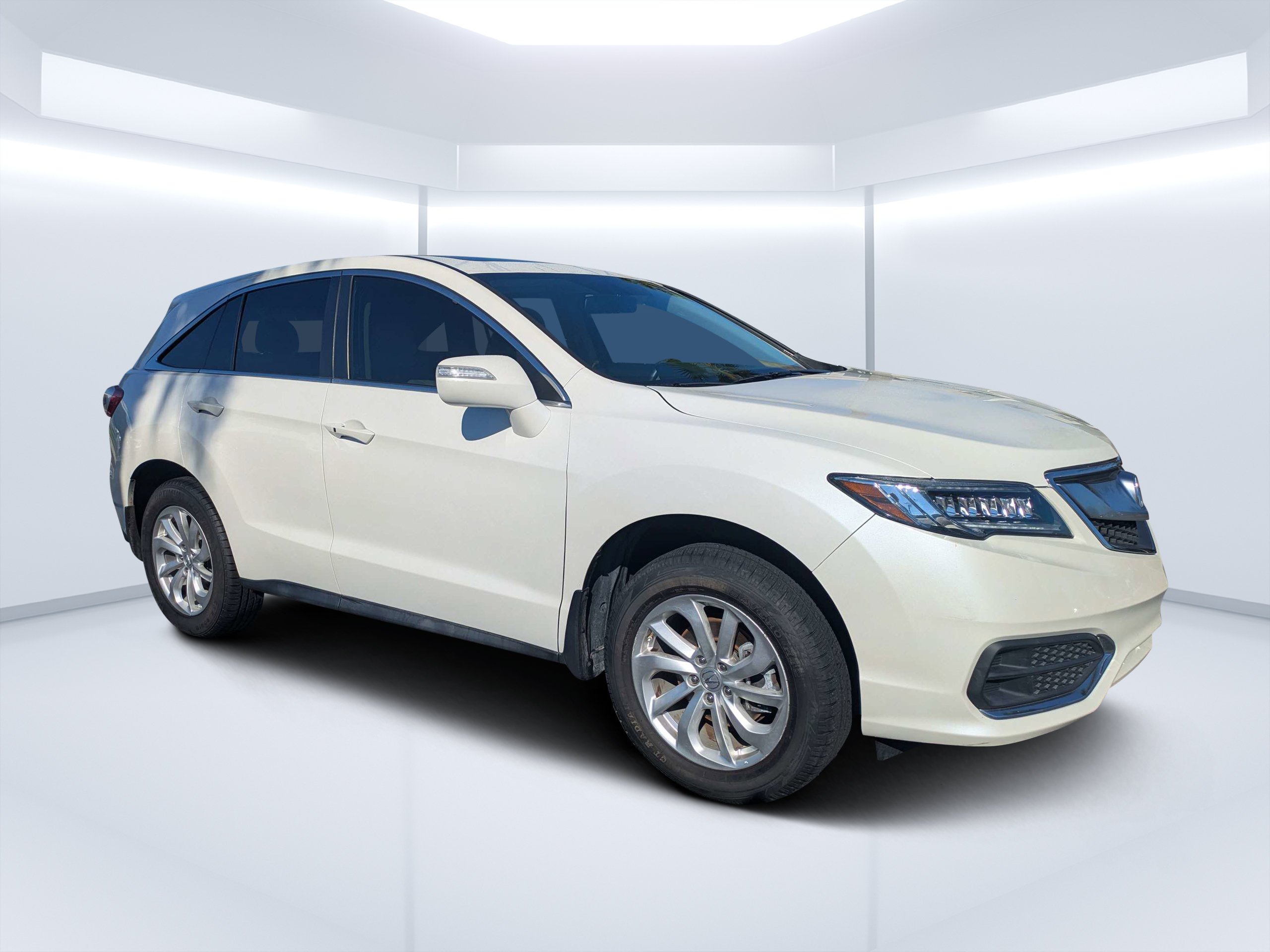 Used 2018 White Diamond Pearl Acura RDX image 35