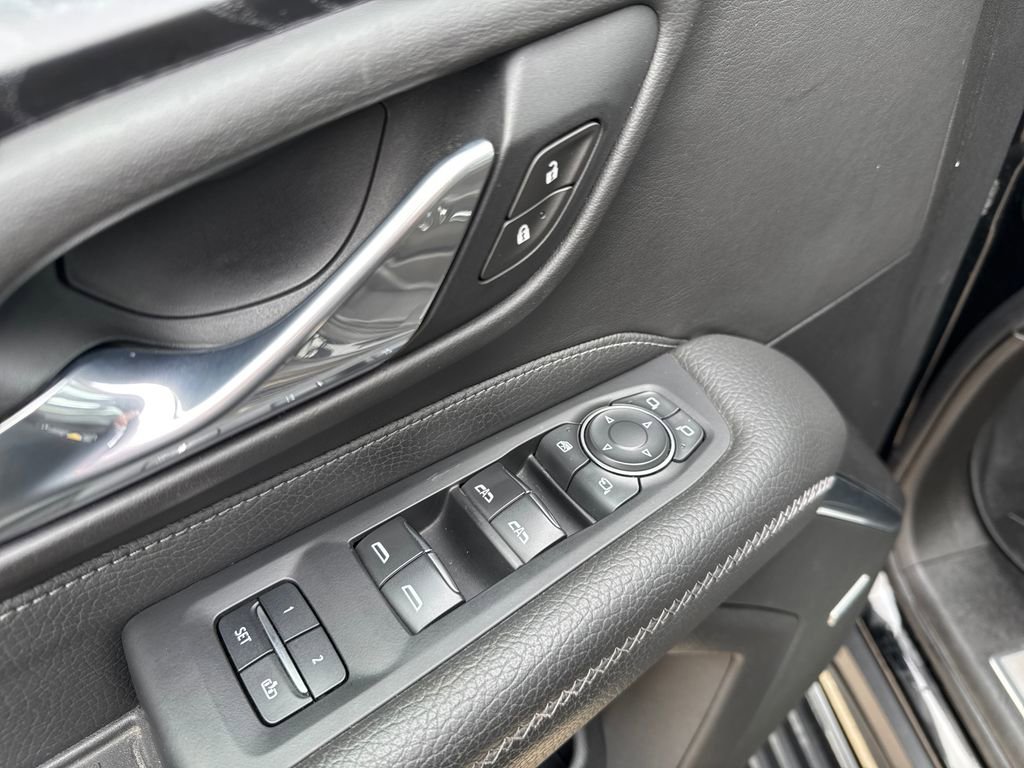 2021 GMC Yukon Denali - Photo 17