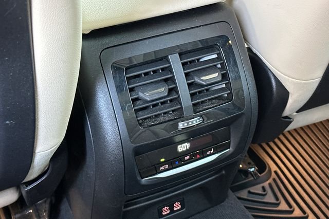 Used 2023 White BMW xDrive30i image 16
