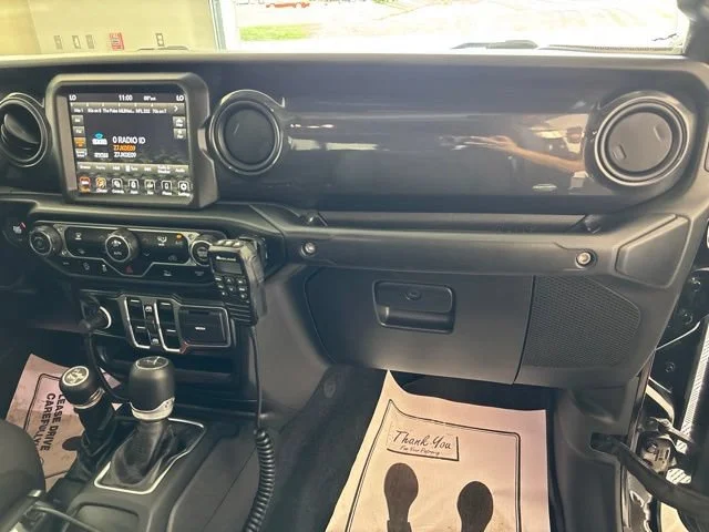 Used 2022 Black Jeep Altitude image 30