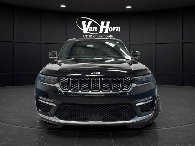 Used 2024 Diamond Black Jeep Summit image 2