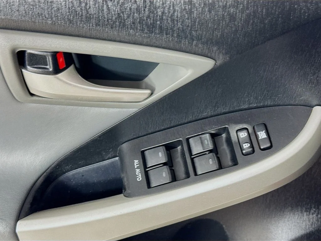 Used 2014 Red Toyota Five image 21