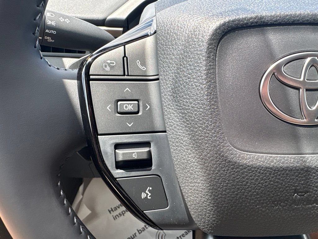New 2026 Wind Chill Pearl Toyota XLE image 9