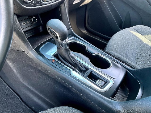 Used 2024 Lakeshore Blue Metallic Chevrolet LT image 20