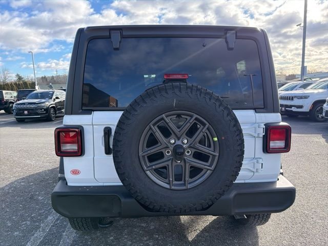 New 2026 Bright White Clear-Coat Exterior Paint Jeep Sport S image 4