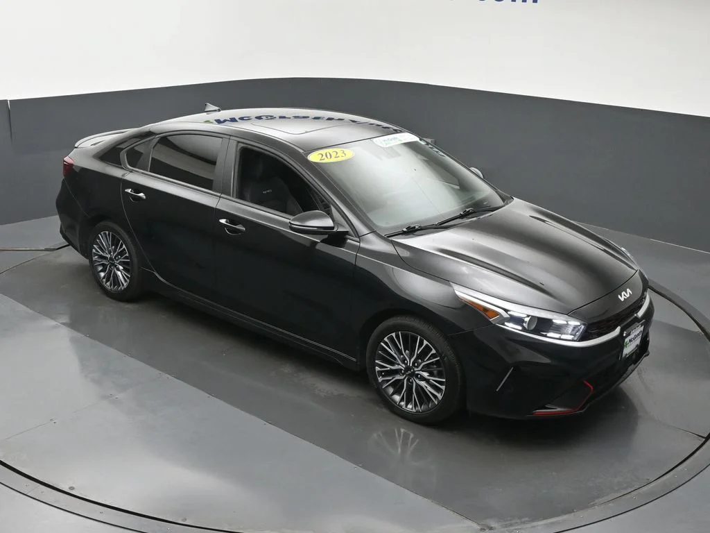 Used 2023 Black Kia GT-Line image 3