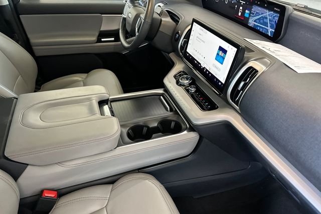 Used 2025 Gray Ford Active image 17