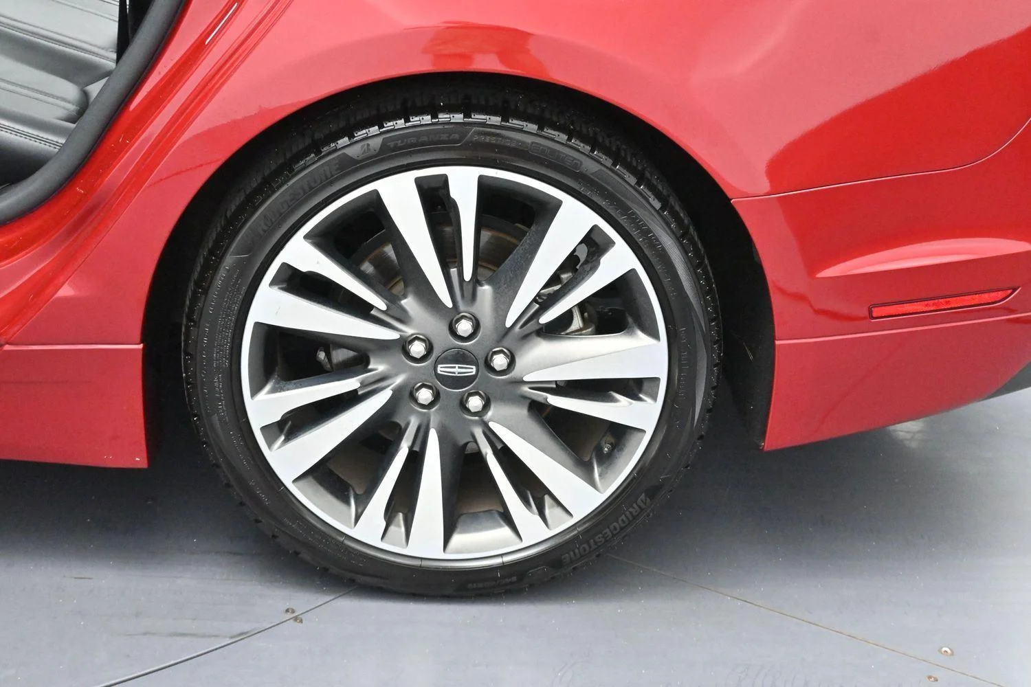 Used 2020 Red Carpet Metallic Tinted Clearcoat Lincoln Reserve image 37