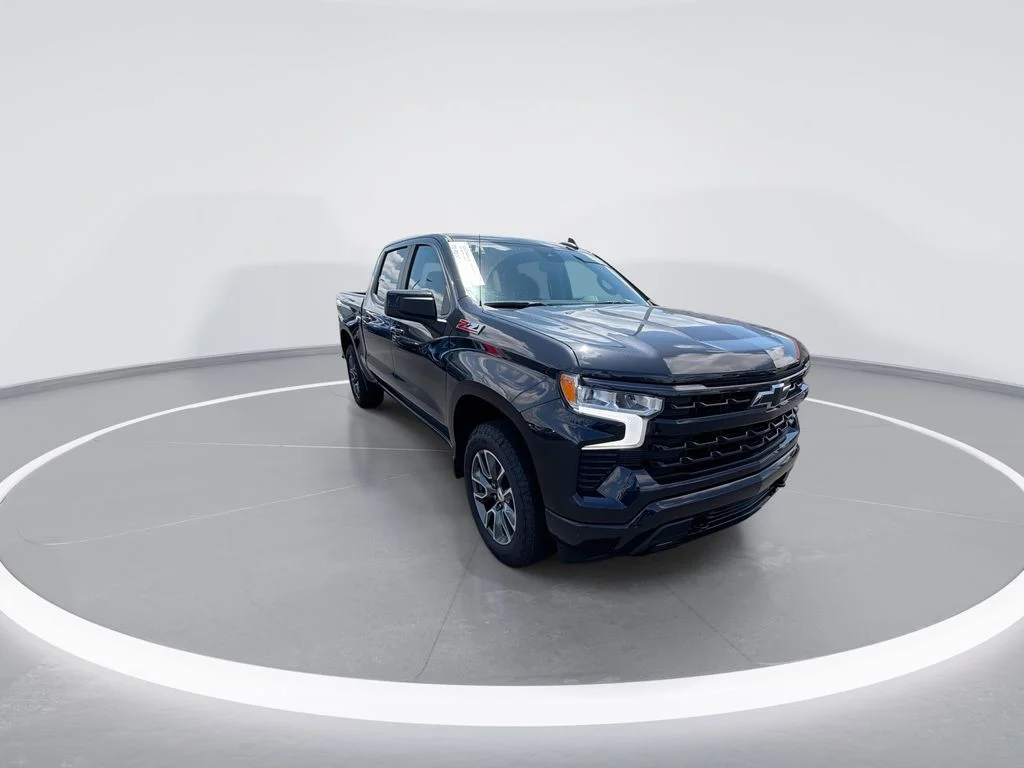 Used 2023 Gray Chevrolet RST image 2