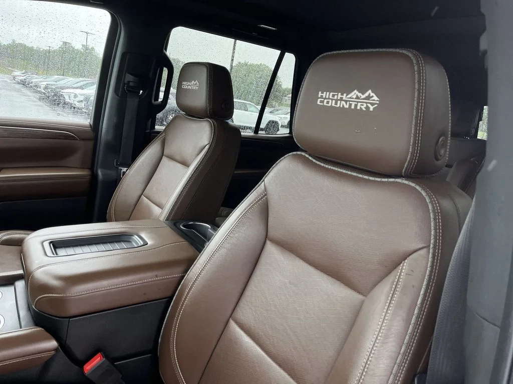 Used 2023 White Chevrolet High Country image 11