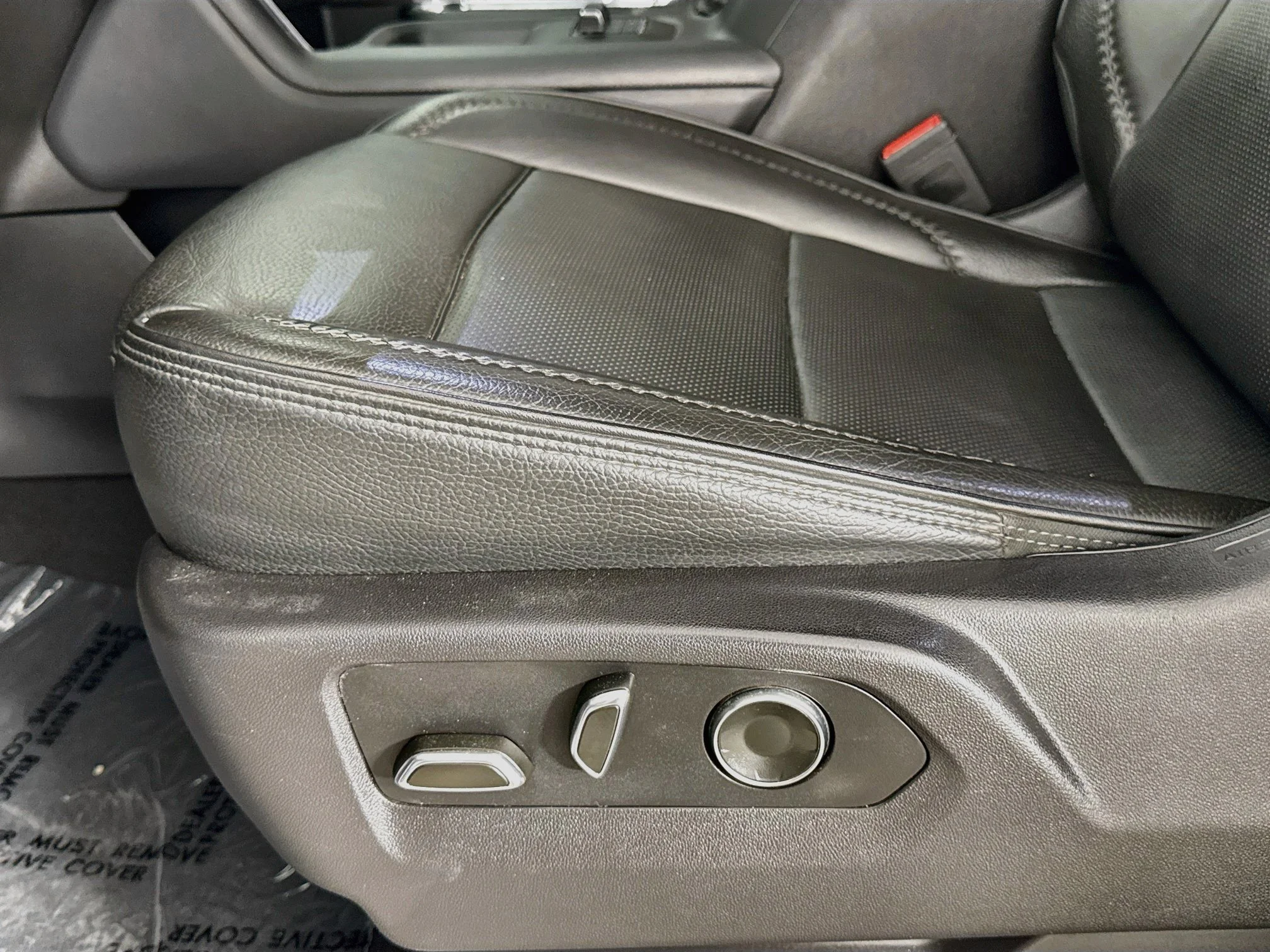 Used 2024 Summit White GMC Denali DRW image 22