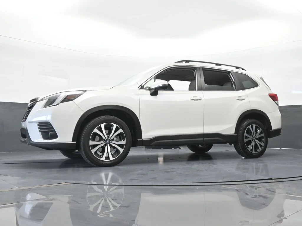 Used 2022 Crystal White Pearl Subaru Limited image 55
