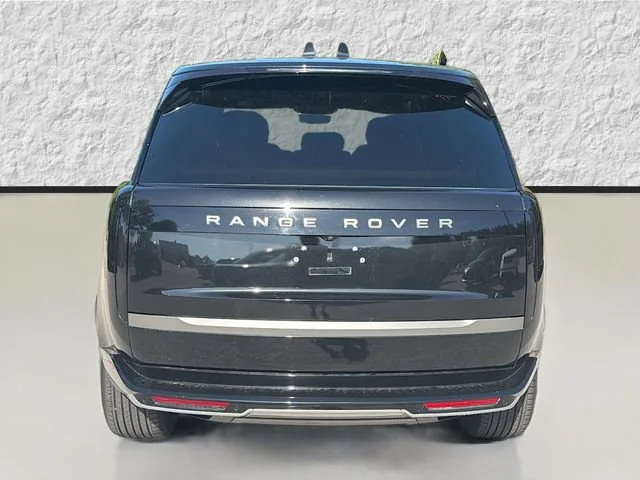 Used 2024 Santorini Black Metallic Land Rover SE image 4