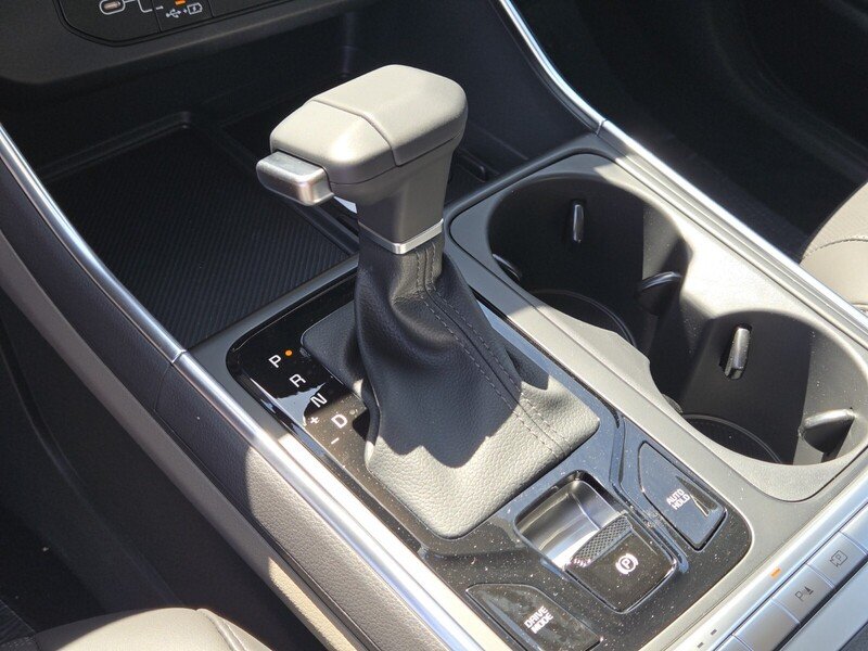 New 2026 Snow White Pearl Kia EX image 15