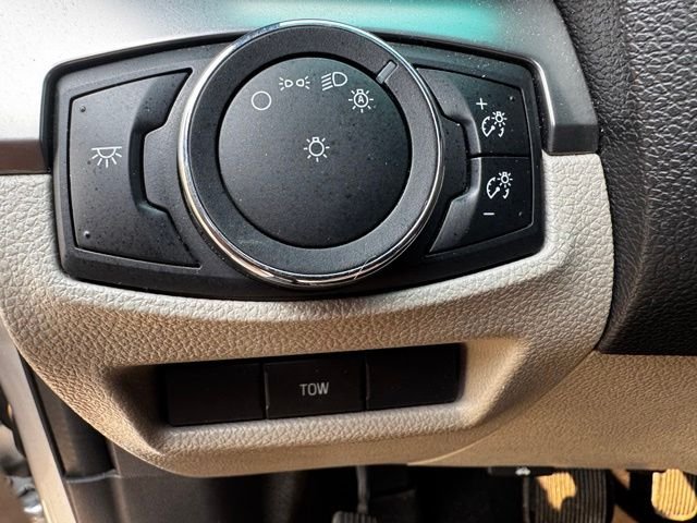 Used 2015 Silver Ford Base image 17