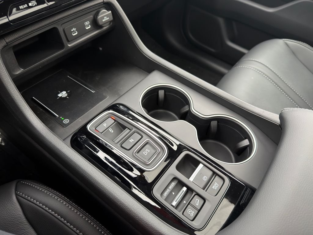New 2026 Platinum White Pearl Honda Touring image 38