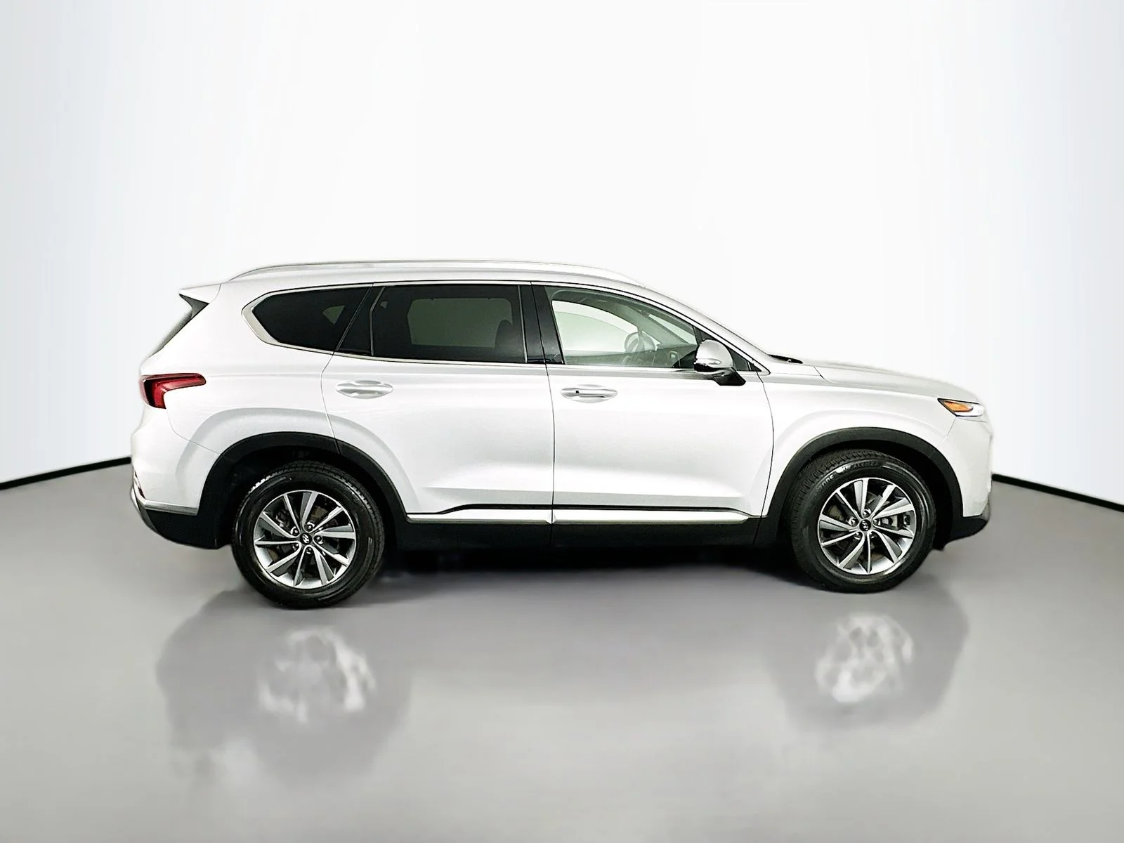 Used 2019 Symphony Silver Hyundai Limited image 8