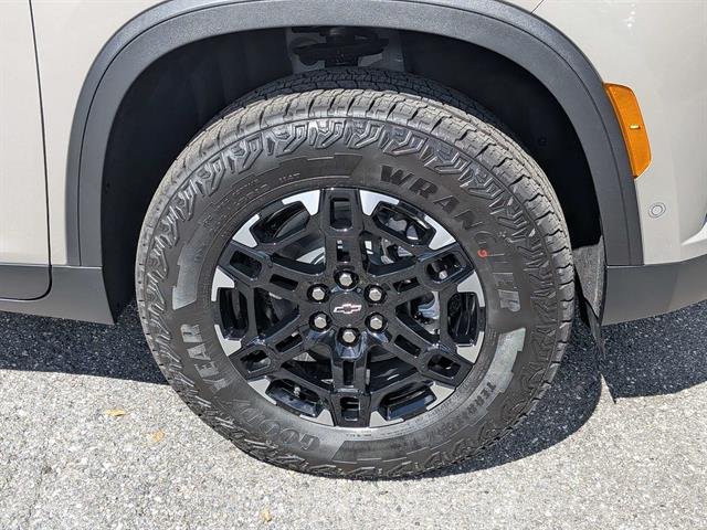2027 Chevrolet Traverse Z71 - Photo 10
