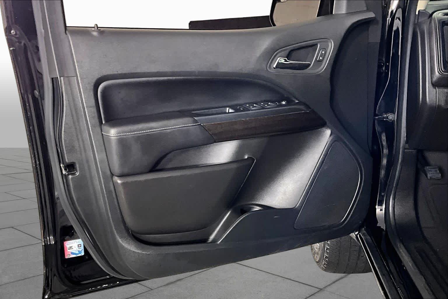 Used 2021 Onyx Black GMC 2WD Elevation image 20