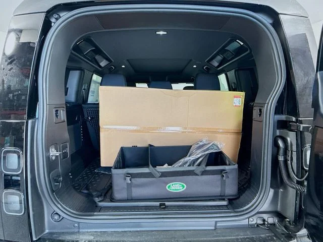 New 2026 Santorini Black Land Rover S image 27
