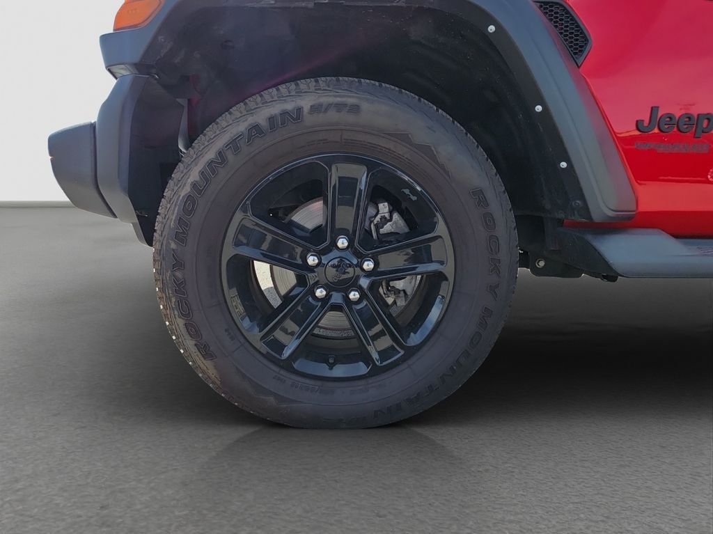 Used 2021 Red Jeep Unlimited Sport Altitude image 21