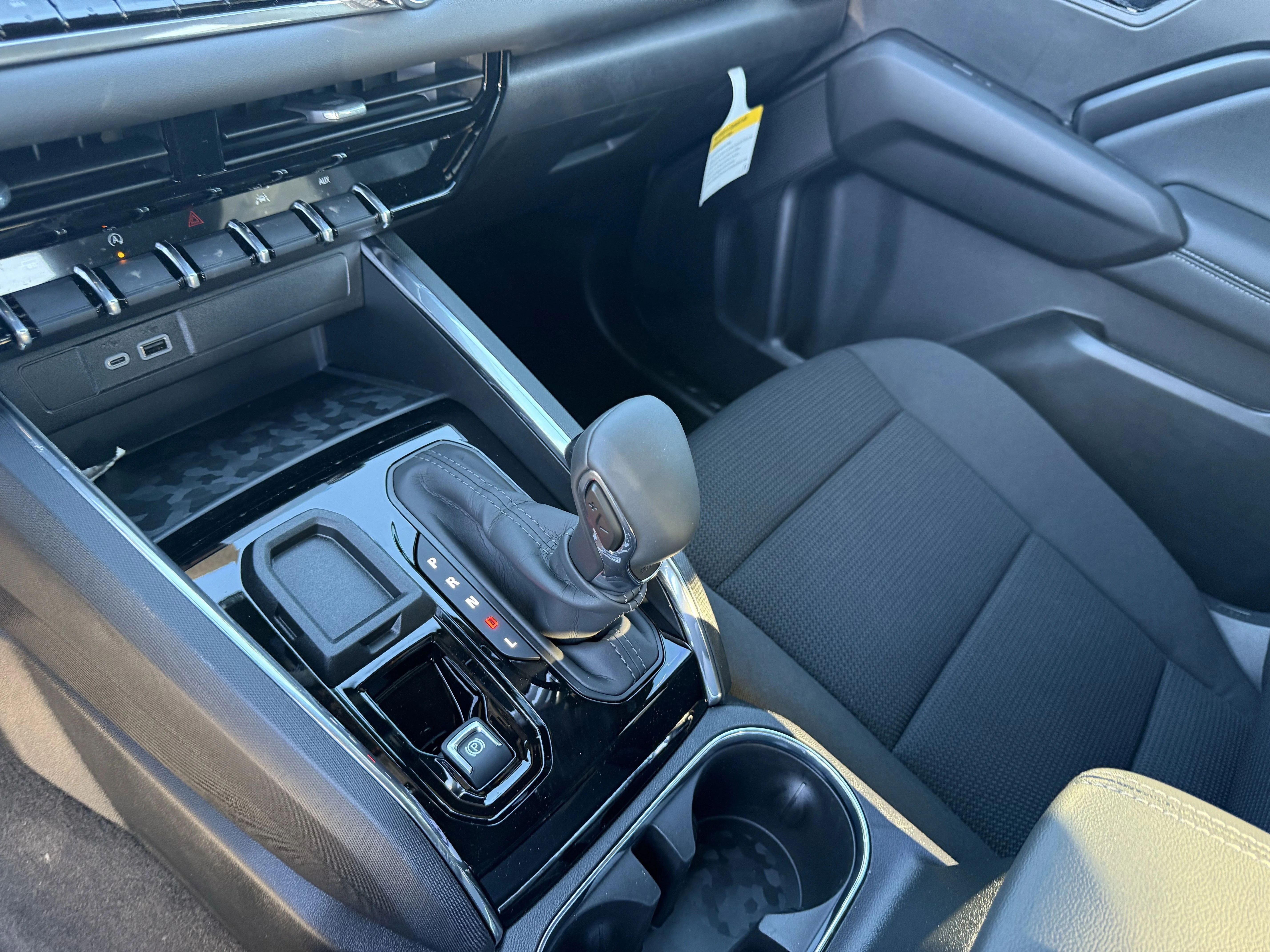 New 2026 Sterling Metallic GMC Elevation image 16