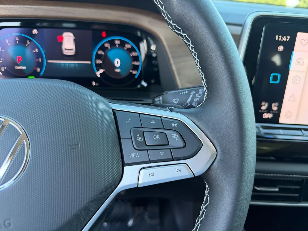 New 2026  Volkswagen SE w/Technology image 17
