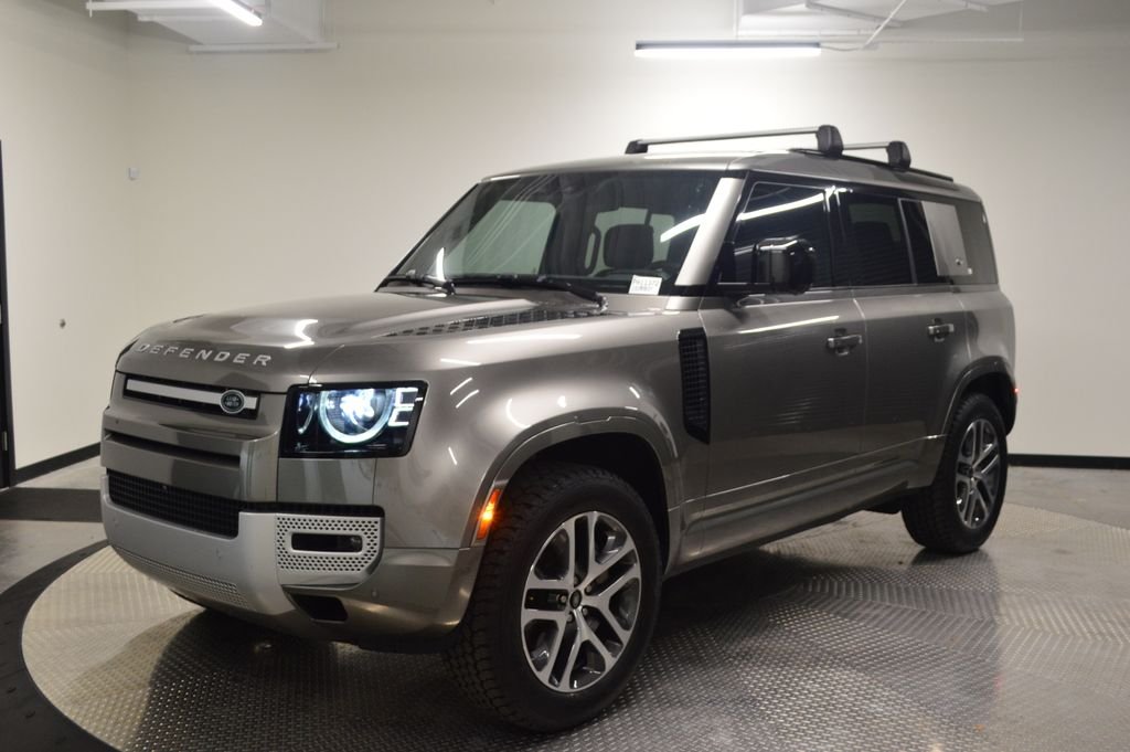 Used 2022 Gray Land Rover XS Edition image 1