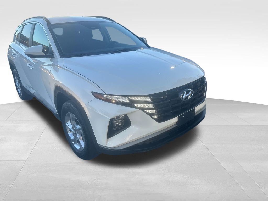 Used 2024 White Hyundai SEL image 30