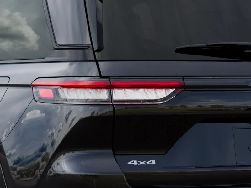 New 2026 Diamond Black Crystal Pearl-Coat Exterior Paint Jeep Summit image 5