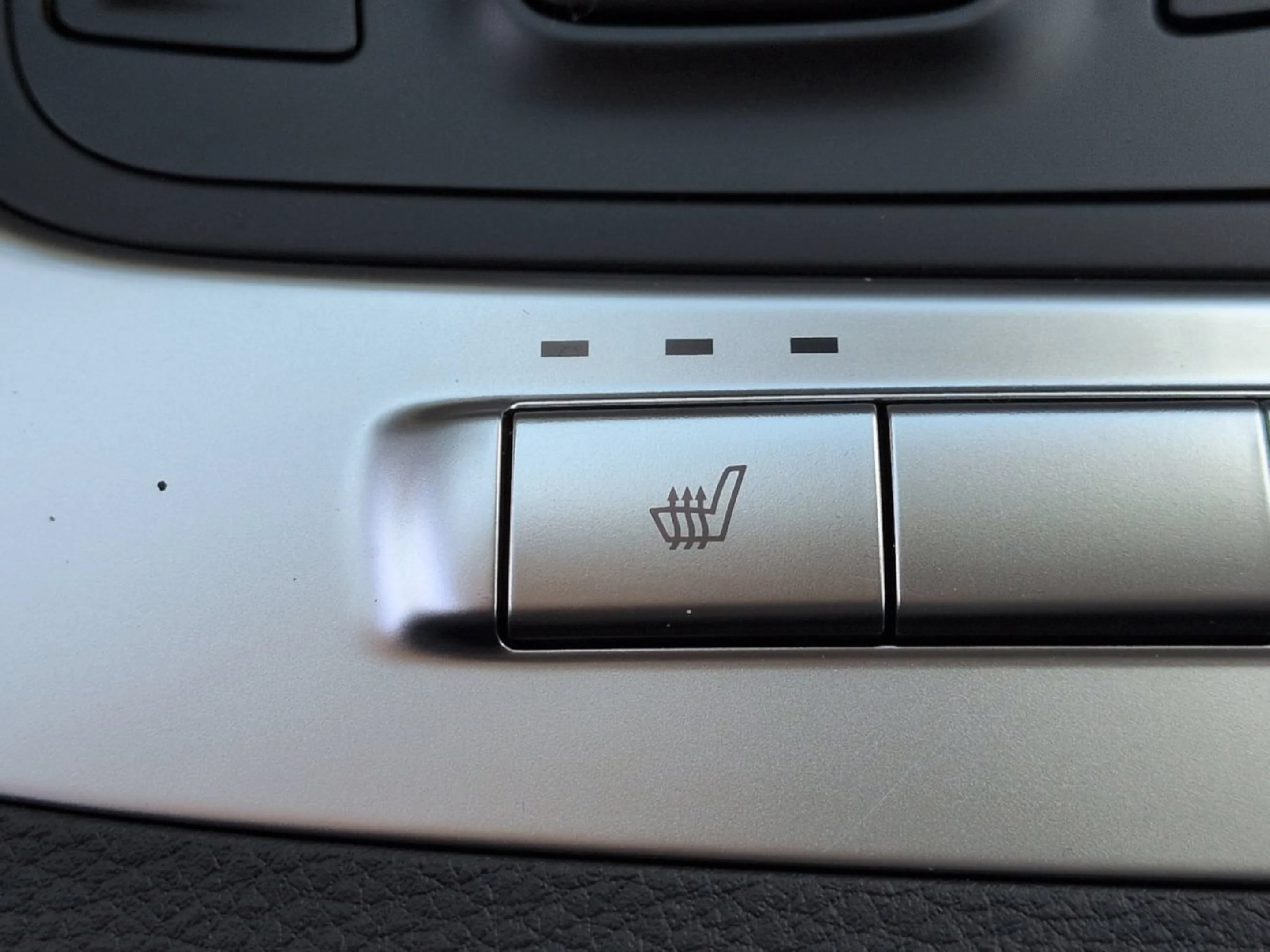New 2027 Snow White Pearl Kia LXS image 28