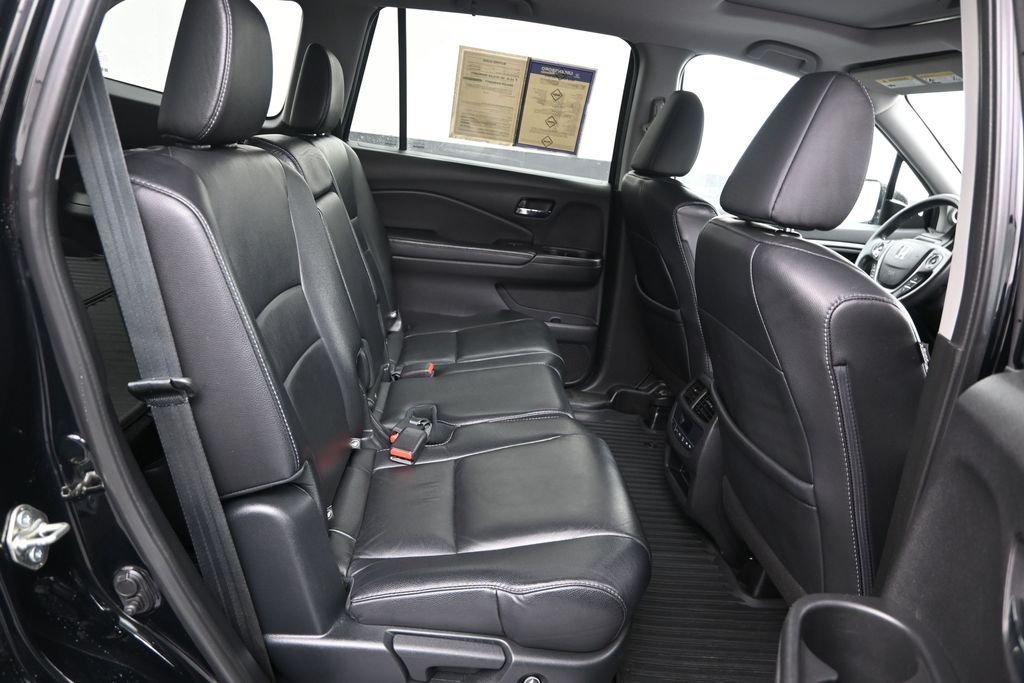 Used 2018  Honda EX-L image 12