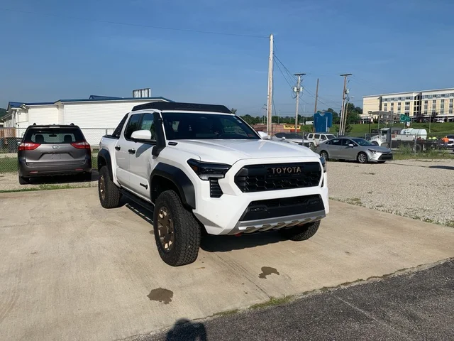 2025 Toyota Tacoma Hybrid Trailhunter