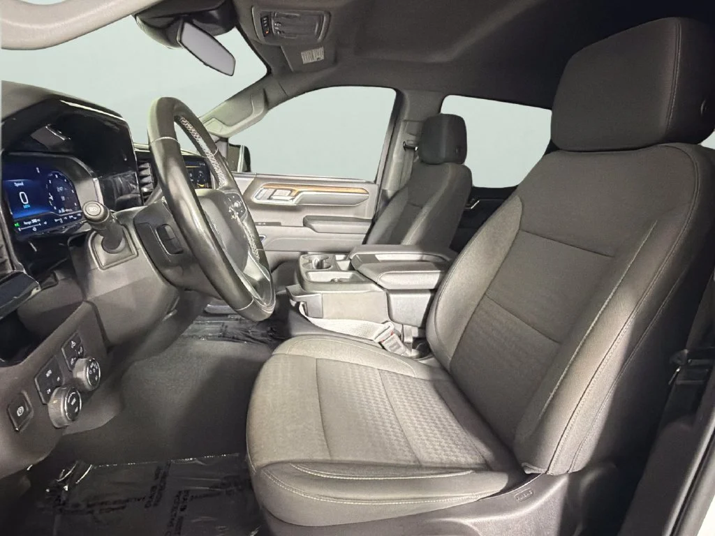 Used 2024 Summit White Chevrolet RST image 18