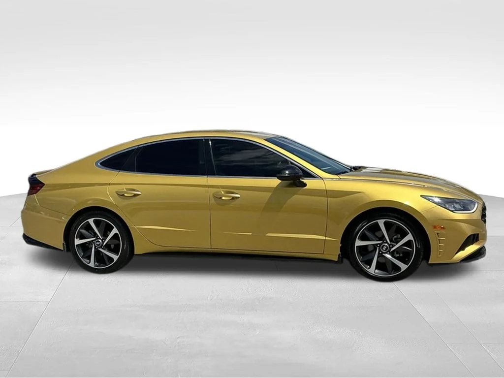 Used 2021 Yellow Hyundai SEL Plus image 13