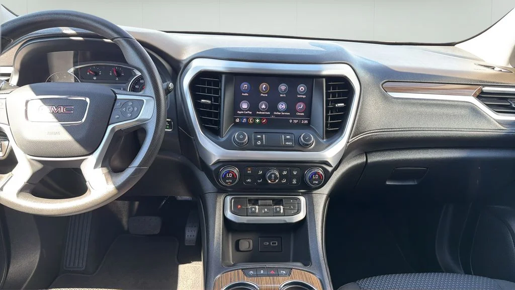 Used 2023 Silver GMC SLE image 21