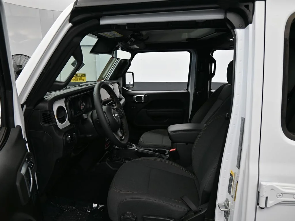 2024 Jeep Gladiator Willys - Photo 11