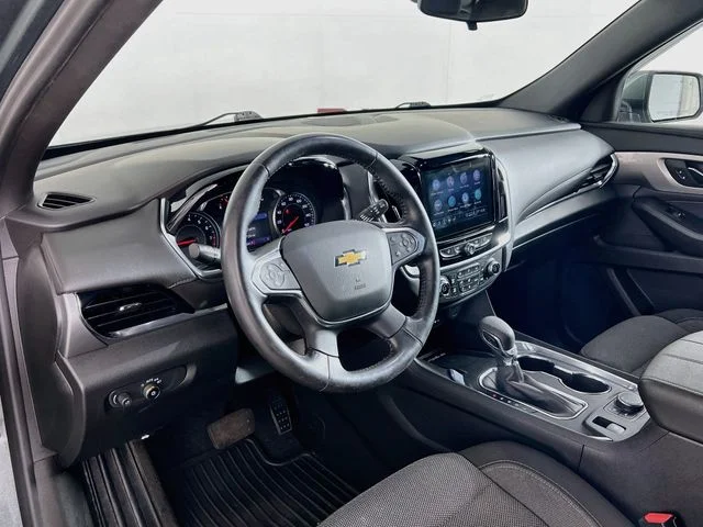 Used 2022 Gray Chevrolet 1LT image 35