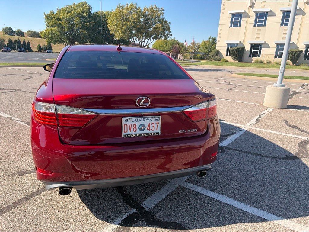 Used 2013 Red Lexus 350 image 29