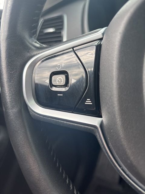 Used 2016 Gray Metallic Volvo T6 Momentum image 14