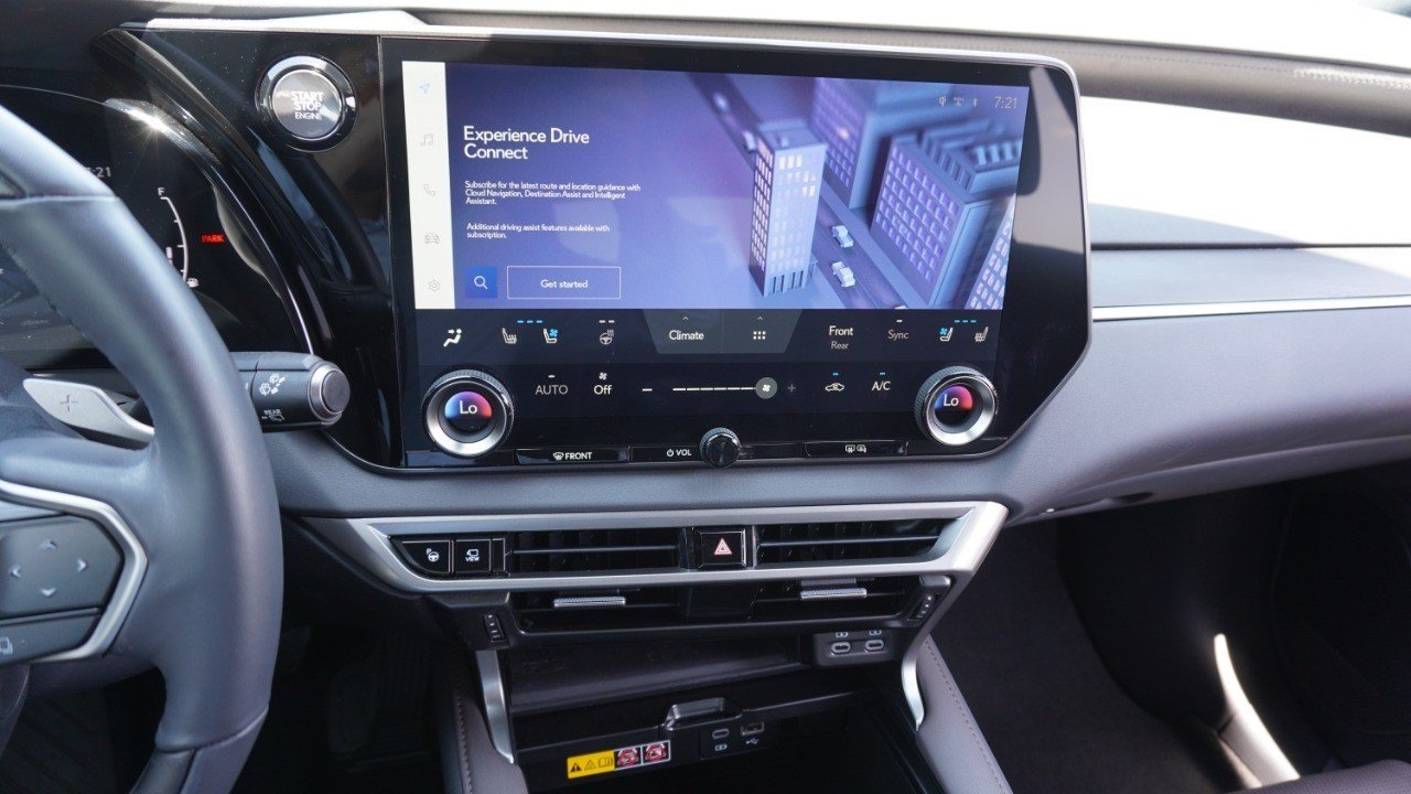 Certified Used 2024 White Lexus RX 350 Luxury image 16